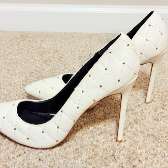Elegant White Quilted Women's Heels - Picture 7 of 9